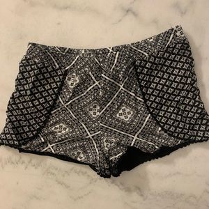 Black and White Geometric Print Shorts